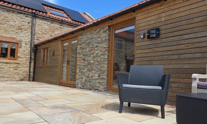 Crook Casa | The Oak & The Log Cabin, Sleeps 10, 2 Hot Tubs