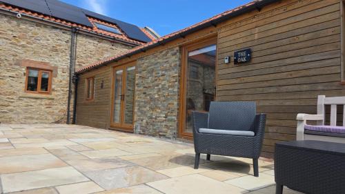 Crook Casa | The Oak & The Log Cabin, Sleeps 10, 2 Hot Tubs Near Durham City & Bishop Auckland