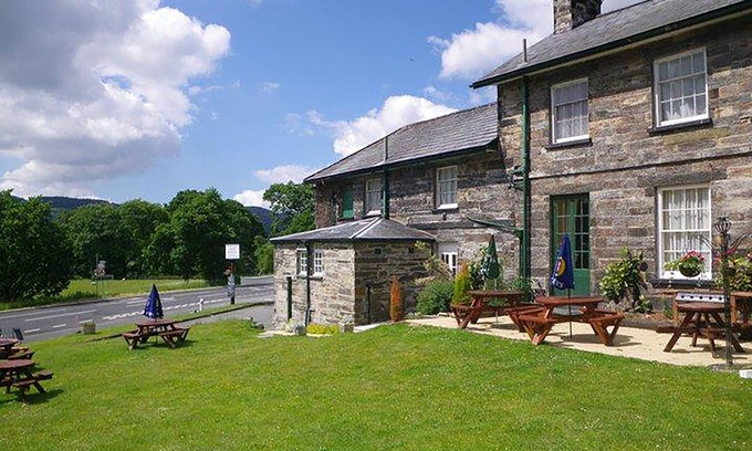 Maentwrog Hotel | The Oakeley Arms Hotel