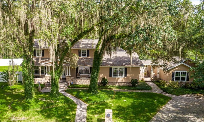 Brooksville Casa | The Oasis at Seven Oaks