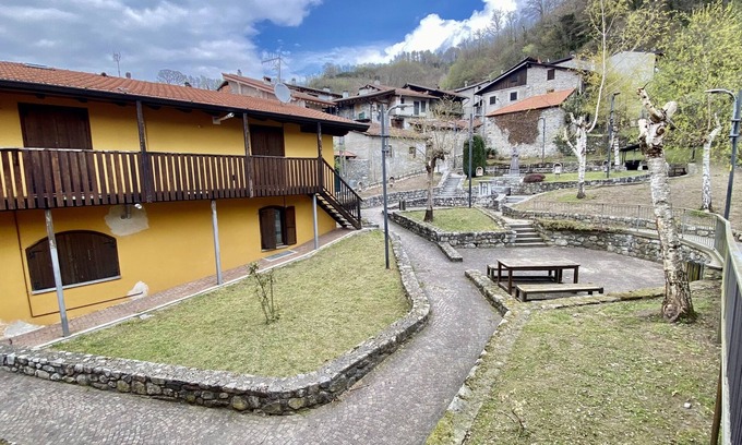 Niardo Casa | The Oasis in the Village