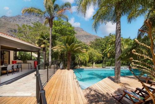 Stellenbosch Villa | The Oasis of Stellenbosch