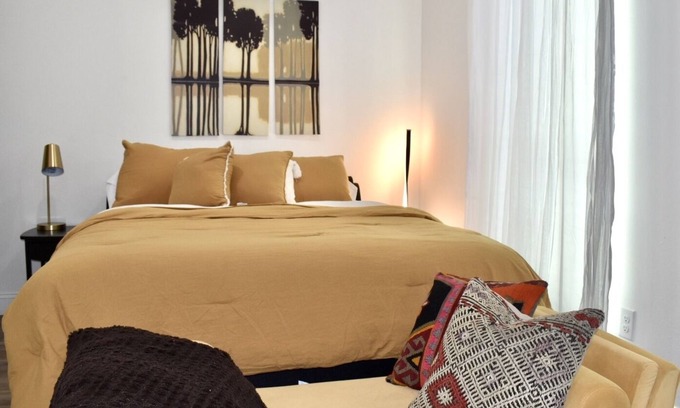 Denton Casa | The Oasis Private Guest House 1BR 1BA