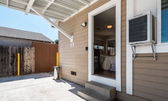 Brea Casa | The OC Delight con entrada privada y estacionamiento