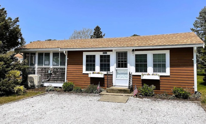 North Eastham Cabaña | 🌊The Ocean Cottage on Thumpertown Beach