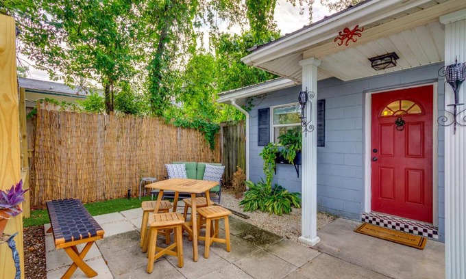 South Pensacola Casa | The Octopus House in Pensacola Near Downtown!