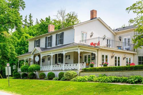 Old Town Historic District Hotel | The Old Bank House