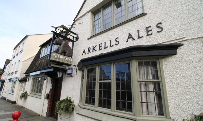 Cricklade Hotel | The Old Bear Inn