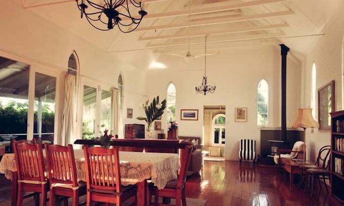 Milford Cama Y Desayuno | La vieja iglesia B & B casa de cuatro dormitorios con vistas a la montaña