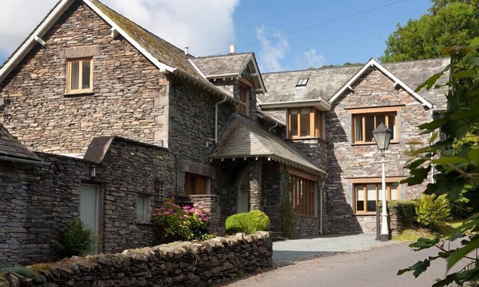 Troutbeck Casa | THE OLD COACH HOUSE, pet friendly, with open fire in Troutbeck