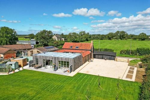 Crudwell Casa | The Old Dairy A Stunning Detached Rural Retreat