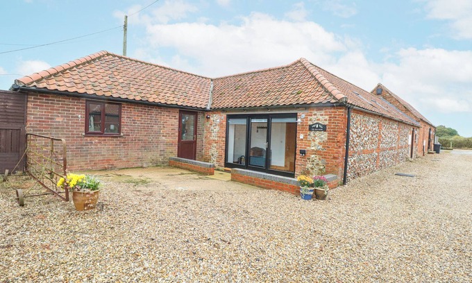 Stanfield Cabaña | THE OLD DAIRY, pet friendly, character holiday cottage in Brisley