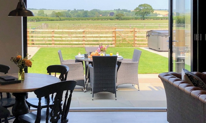 Pickering Cabaña | The Old Dairy - UK31253