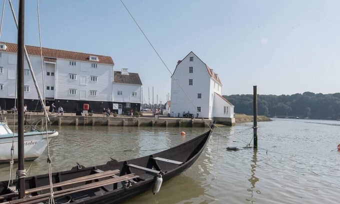 Martlesham Heath Casa | The Old Granary Cottage, Woodbridge Tide Mill
