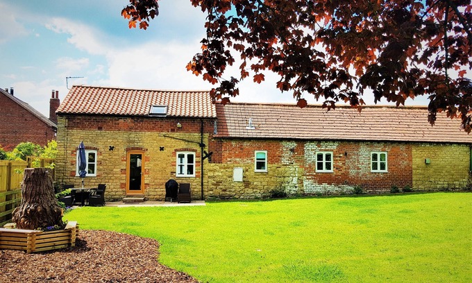 Low Catton Cabaña | The Old Granary - Holiday Cottage
