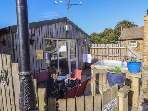 Ingrow Casa | The Old Hen Shed