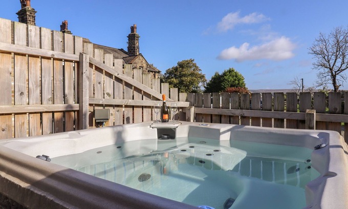 Ingrow Cabaña | The Old Hen Shed