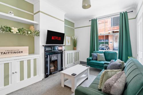 Worthing Casa | The Old Laundry - FREE Parking - Town Centre