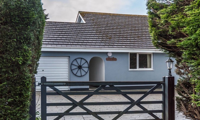 Lamphey Casa | The Old Orchard - 3 Bedroom - Lamphey