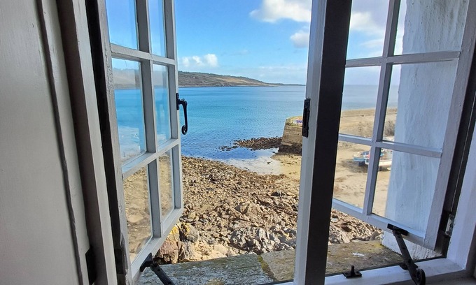 Coverack Hotel | The Old Post Office