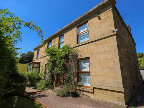 Holmfirth Casa | The Old Post Office - Pet Friendly Group Stays in Holmfirth