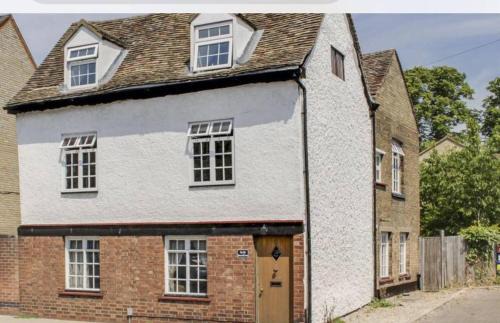 St Neots Casa | The Old Rose And Crown - St Neots