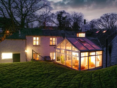 Beaumaris Casa | The Old Smithy - Cottage
