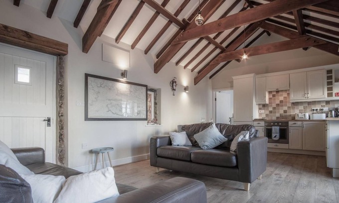 Angle Casa | The Old Stables - 3 Bedroom Cottage - Angle