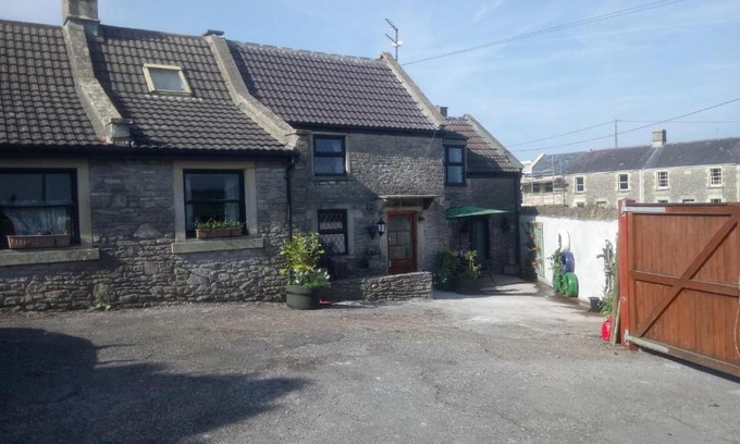 Upton Cheyney Casa | The Old Swan