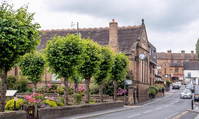 Broseley Cabaña | The Old Sweet Shop - a holiday let that sleeps 4 guests in 2 bedrooms