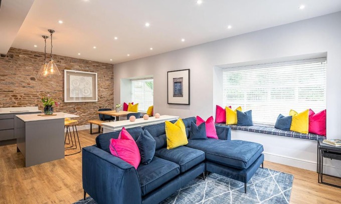 Richmond Casa | The Old Tack Room