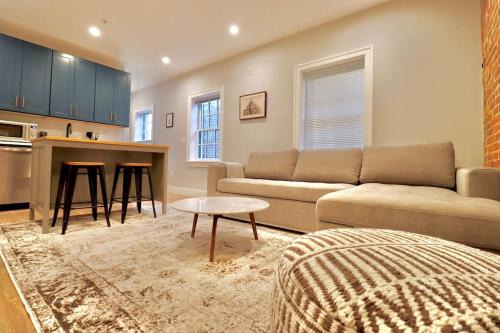 Old Town Alexandria Apartamento | The Old Town Suite at Prince Street Inn