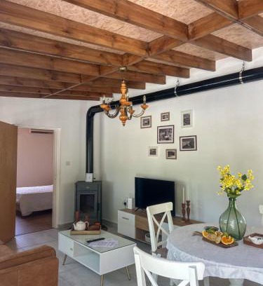 Kalavasos Apartamento | The OliveOrange Grove House!