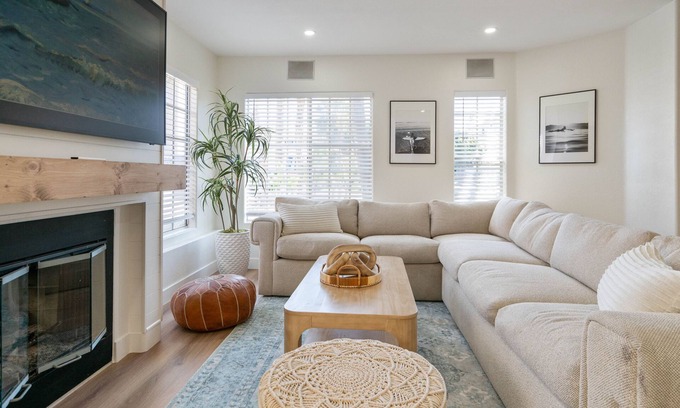 Crown Point Casa | The Oliver - Pacific Beach Hideaway