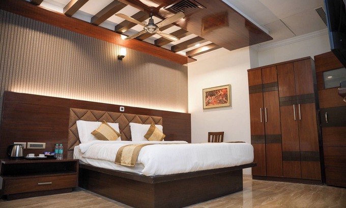 Bangalore City Center Hotel | THE ON TIME HOTEL Bangalore