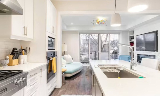 Thornhill Casa | The One Toronto Home - Elevator & Jacuzzi