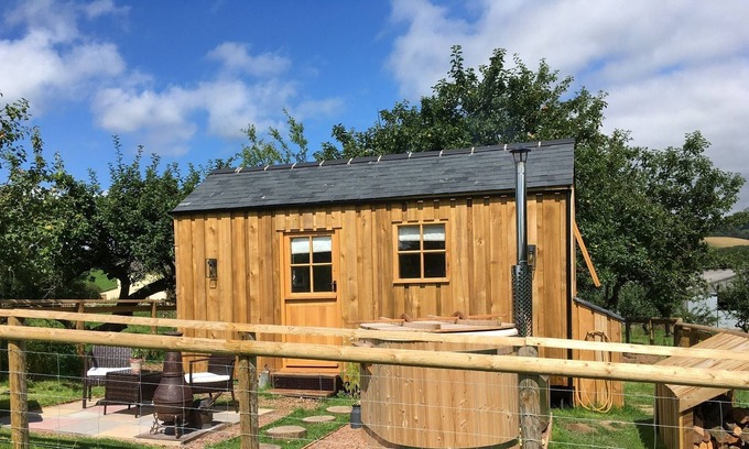 Brushford Casa | The Orchard Hut- A bespoke shepherds hut with wood fired hot tub.