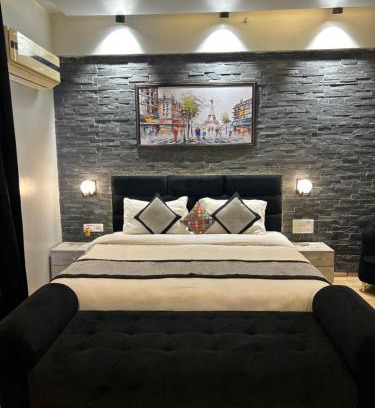 Gomti Nagar Hotel | The Origin Suites DLF MY PAD