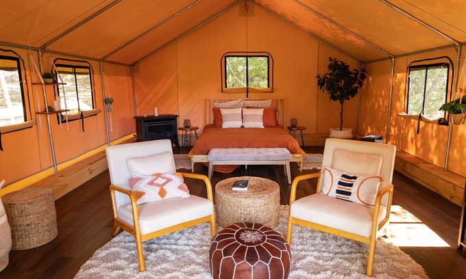 Primrose Cabina | The Oriole's Nest: GLAMPING IN THE CANOPY