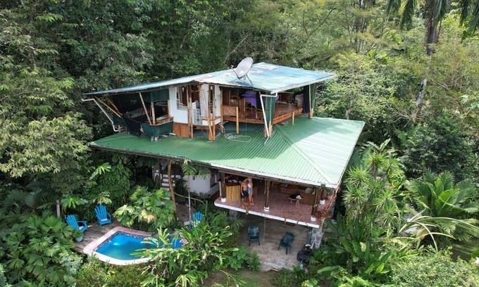 Puerto Jiménez Casa | Casa de 3 niveles en la jungla con monos cerca del Parque Nacional Corcovado
