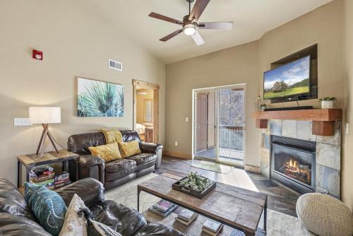 Bear Hollow Village Casa | The Oslo Lux 3 bedroom with soaking tub and pool