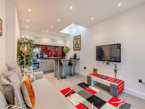 Christchurch Casa | The Otter - Uk40927