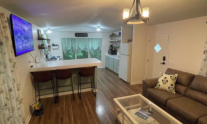 Mount Ida Cabaña | Charming Ouachita Nook-home near lake, crystal digging and more!