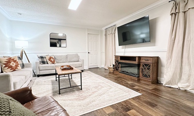 Fluker Casa | The Outpost Camp ~ Tranquil and Modern Country Escape