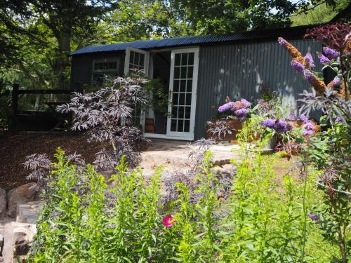 Ipstones Casa | The Owl Hoot