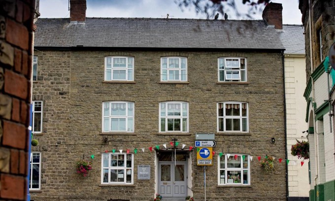 Builth Wells Cama Y Desayuno | The Owls