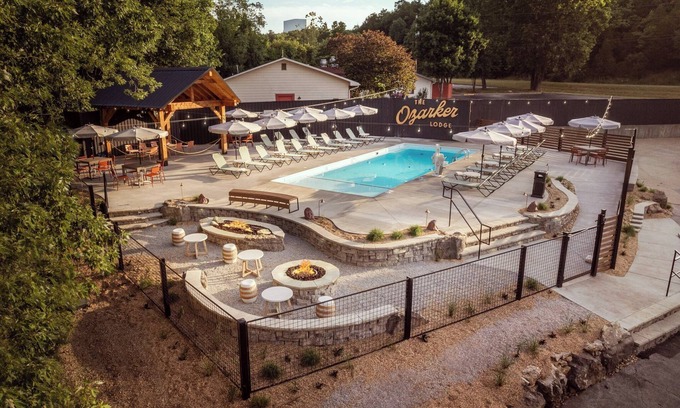 Branson Cabina | The Ozarker Lodge