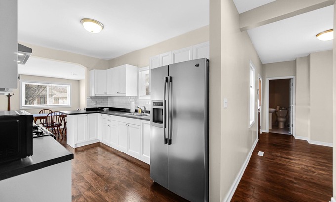 Ottawa Casa | The Pad on Pine - Ottawa’s Best!