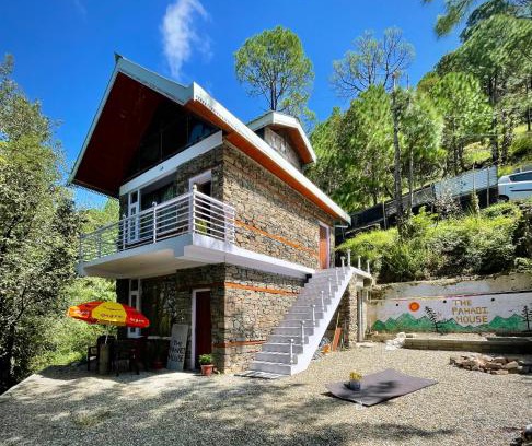 Shimla Cabina | The Pahadi House