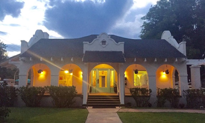 Roswell Casa | The Palace with private hot tub, sauna & fitness room.